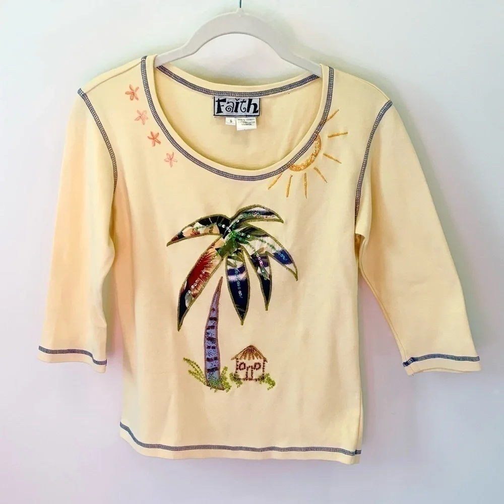 𝅺❣️ Embellished Island Top ❣️Size S - Picture 8 of 8